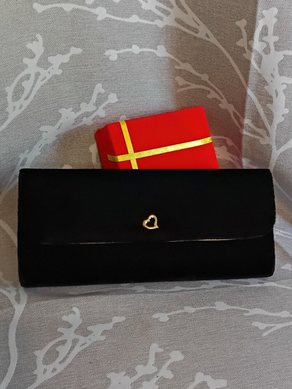 Victoria’s Secret Black Velvet Two-Way Heart Clutch / Shoulder Bag - Picture 6 of 10